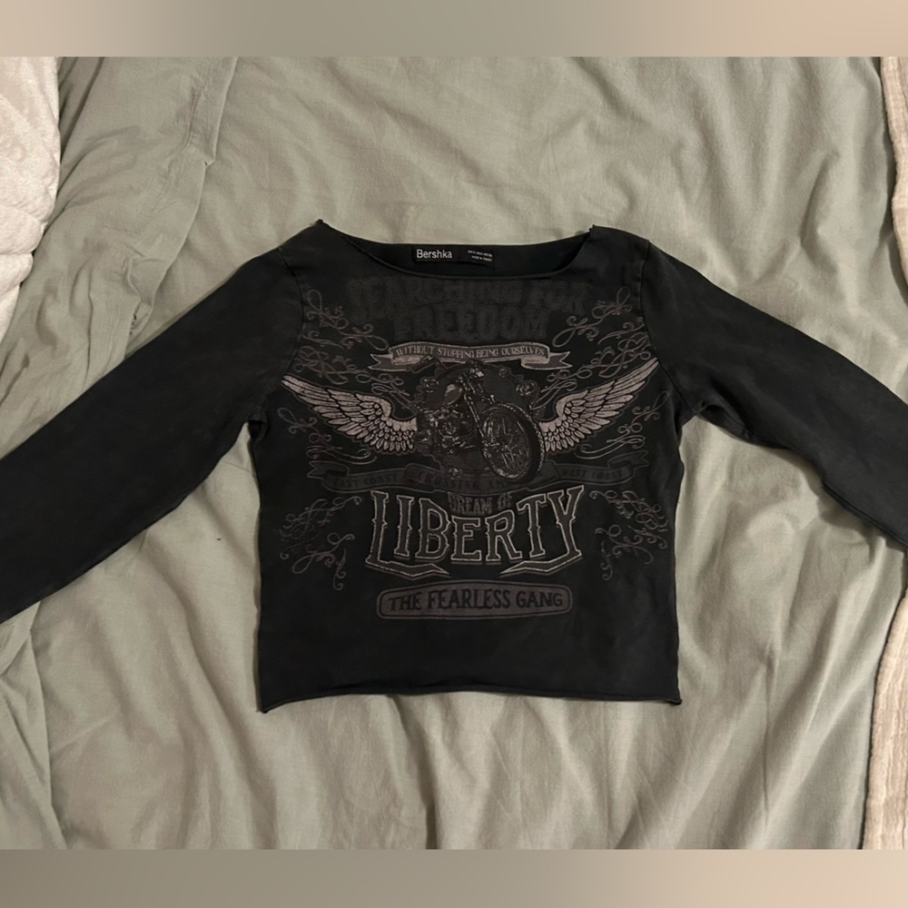 graphic long sleeve from bershka, never worn